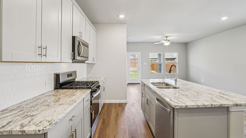 838 Sunflower Road, Lavon, TX 75166