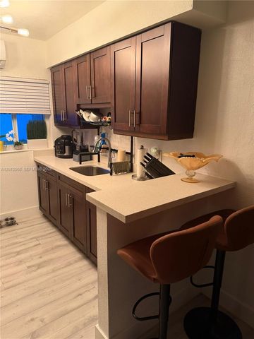 365 NW 103rd St 365, Miami, FL 33150