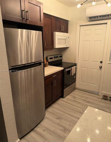 365 NW 103rd St 365, Miami, FL 33150