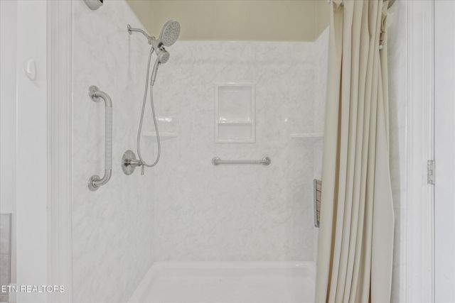 1730 Rivergate Drive, Sevierville, TN 37862