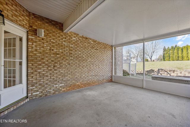 1730 Rivergate Drive, Sevierville, TN 37862