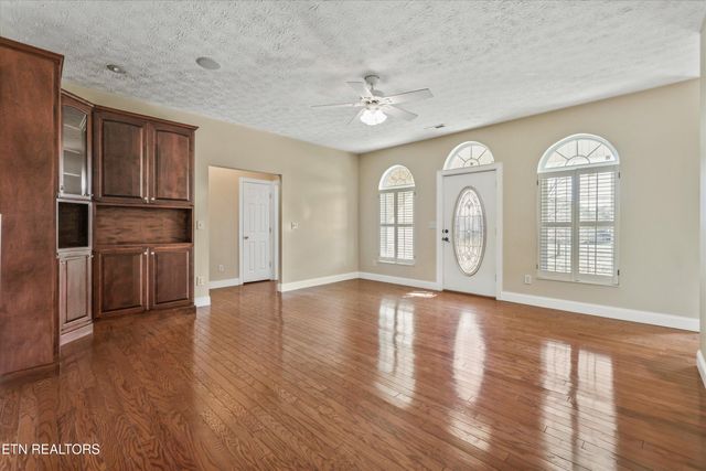 1730 Rivergate Drive, Sevierville, TN 37862