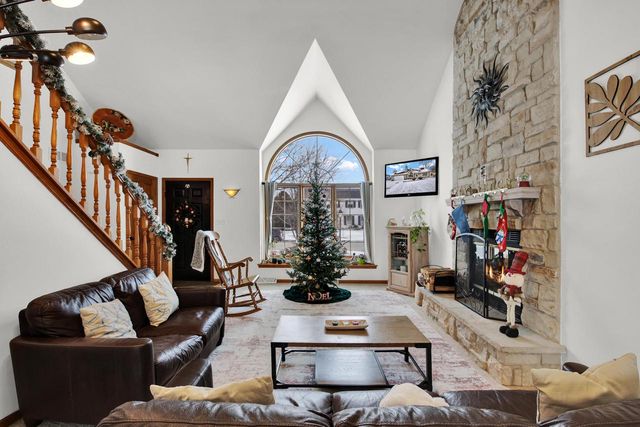 8529 S Golden Lake WAY, Franklin, WI 53132