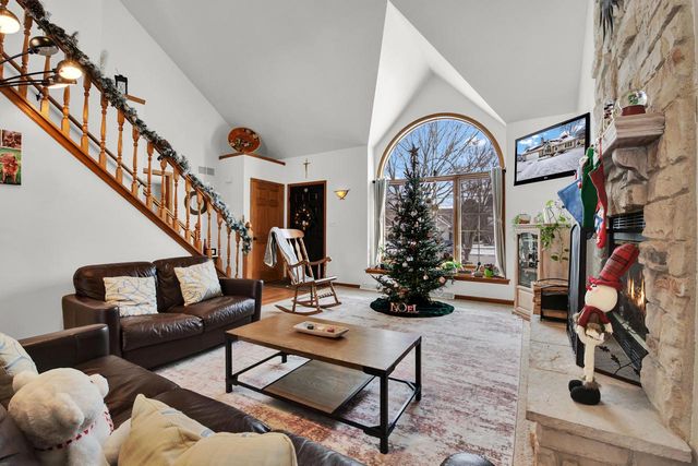 8529 S Golden Lake WAY, Franklin, WI 53132