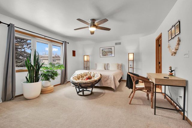 8529 S Golden Lake WAY, Franklin, WI 53132