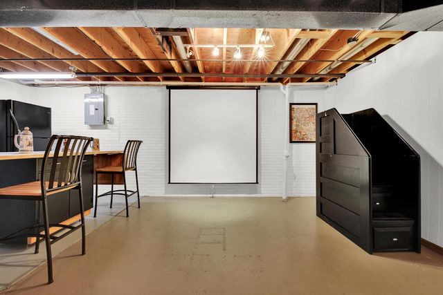 8529 S Golden Lake WAY, Franklin, WI 53132