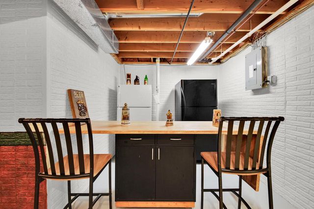 8529 S Golden Lake WAY, Franklin, WI 53132