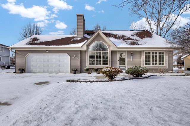8529 S Golden Lake WAY, Franklin, WI 53132