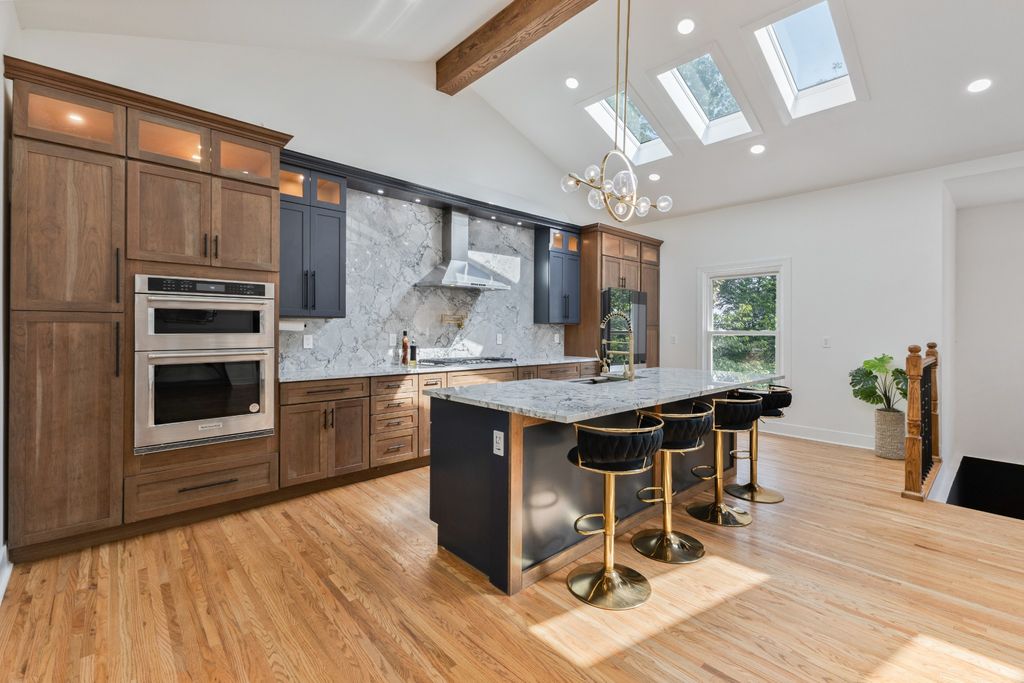 1012 Rodney Dr, Nashville, TN 37205