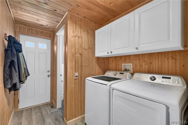 5030 Clearview Dr, Clarence, NY 14221