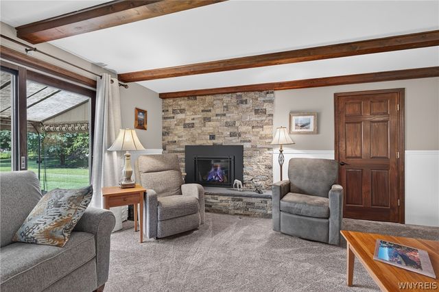 5030 Clearview Dr, Clarence, NY 14221