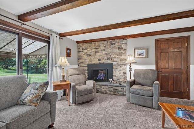 5030 Clearview Dr, Clarence, NY 14221