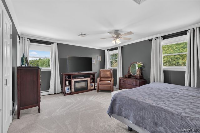 5030 Clearview Dr, Clarence, NY 14221