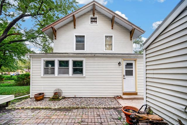 3011 64th Street, Urbandale, IA 50322