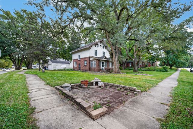 3011 64th Street, Urbandale, IA 50322