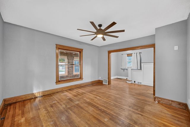 3011 64th Street, Urbandale, IA 50322