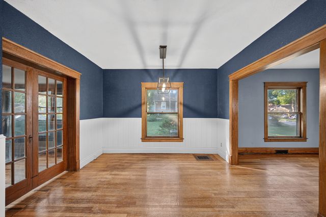 3011 64th Street, Urbandale, IA 50322