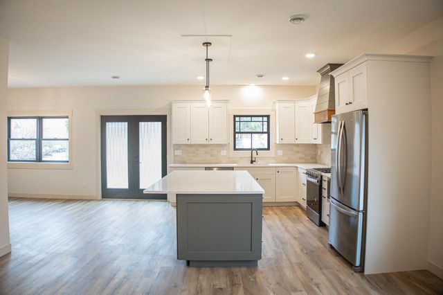 1609 25th Street SE, Rochester, MN 55904