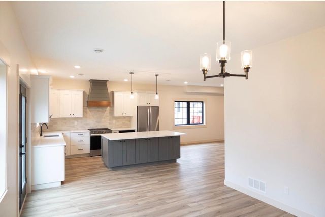 1609 25th Street SE, Rochester, MN 55904