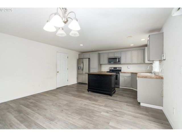 16403 Ne 68TH St, Vancouver, WA 98682