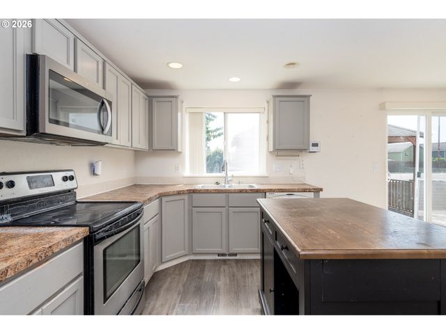 16403 Ne 68TH St, Vancouver, WA 98682