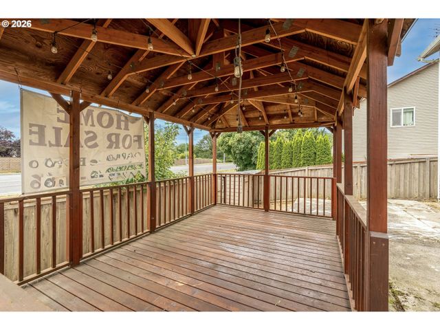 16403 Ne 68TH St, Vancouver, WA 98682