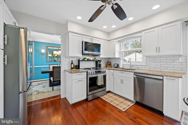 211 DELAWARE AVE, Wilmington, DE 19803