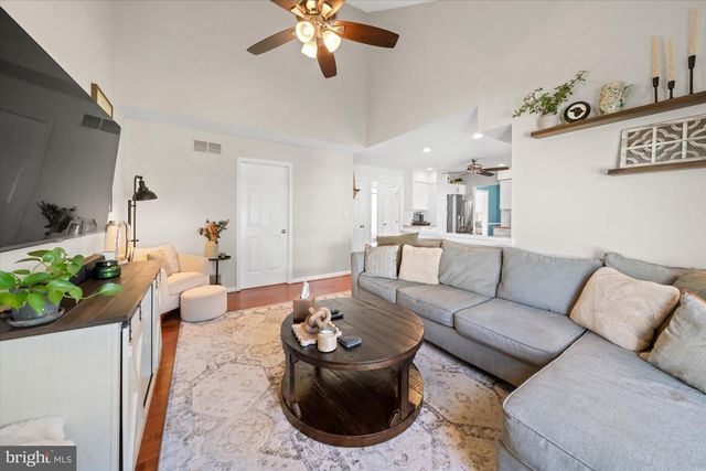 211 DELAWARE AVE, Wilmington, DE 19803