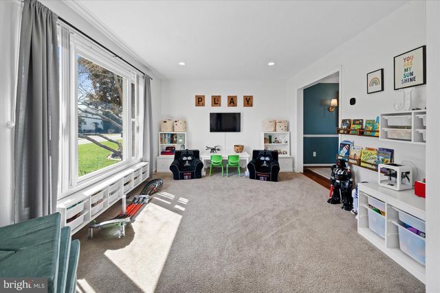 211 DELAWARE AVE, Wilmington, DE 19803