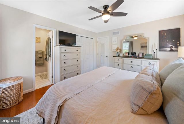 211 DELAWARE AVE, Wilmington, DE 19803