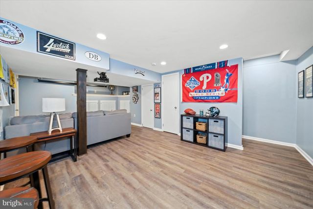 211 DELAWARE AVE, Wilmington, DE 19803