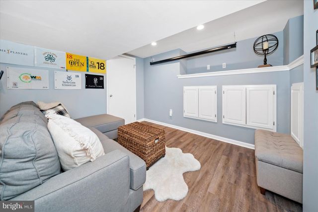 211 DELAWARE AVE, Wilmington, DE 19803