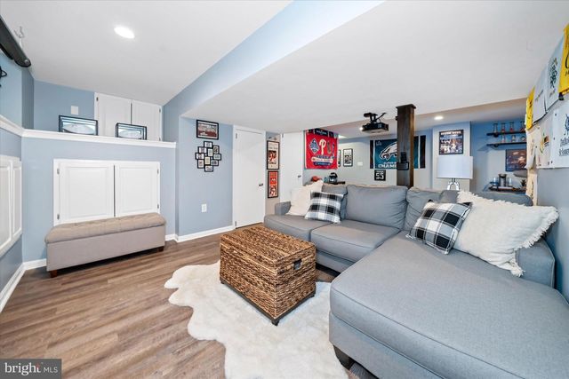 211 DELAWARE AVE, Wilmington, DE 19803