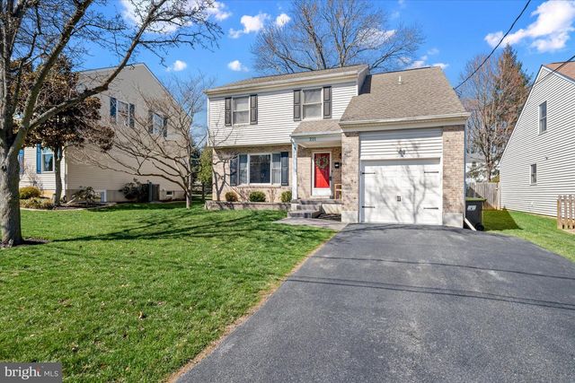 211 DELAWARE AVE, Wilmington, DE 19803