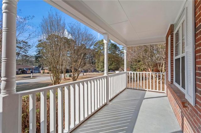 798 Aberdeen Drive, Stone Mountain, GA 30083