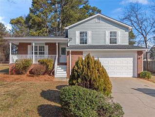 798 Aberdeen Drive, Stone Mountain, GA 30083