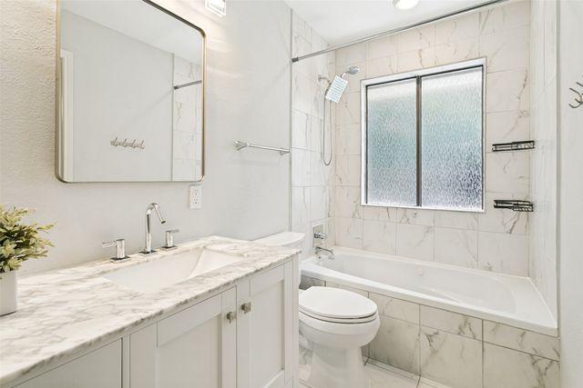 204 Tharp Drive, Highland Village, TX 75077