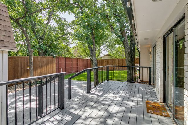 204 Tharp Drive, Highland Village, TX 75077