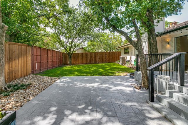 204 Tharp Drive, Highland Village, TX 75077