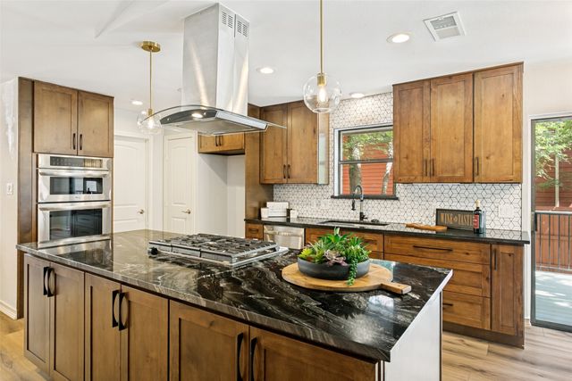 204 Tharp Drive, Highland Village, TX 75077