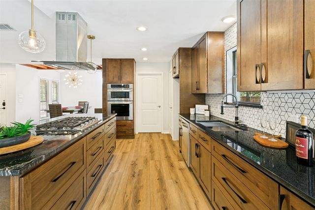 204 Tharp Drive, Highland Village, TX 75077