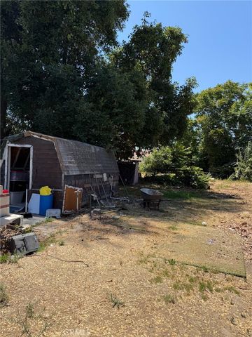 2729 Huckleberry Road, Santa Ana, CA 92706
