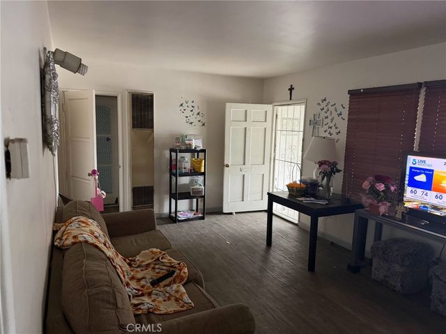 2729 Huckleberry Road, Santa Ana, CA 92706