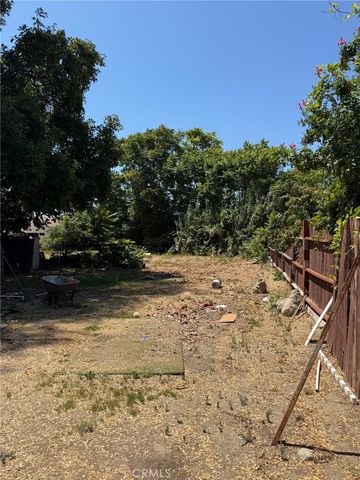 2729 Huckleberry Road, Santa Ana, CA 92706