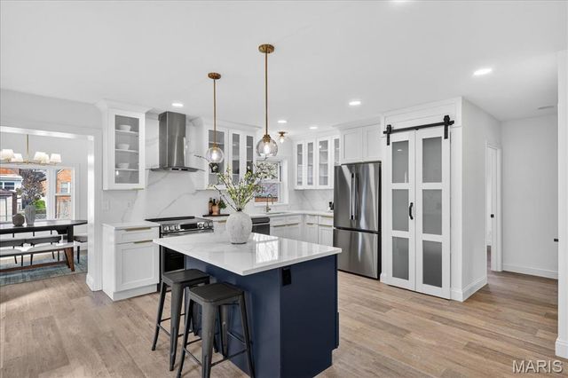 6409 Sutherland Avenue, St Louis, MO 63109