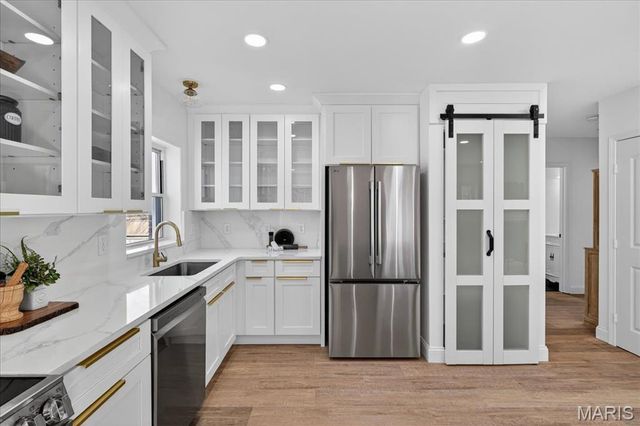 6409 Sutherland Avenue, St Louis, MO 63109