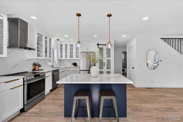 6409 Sutherland Avenue, St Louis, MO 63109