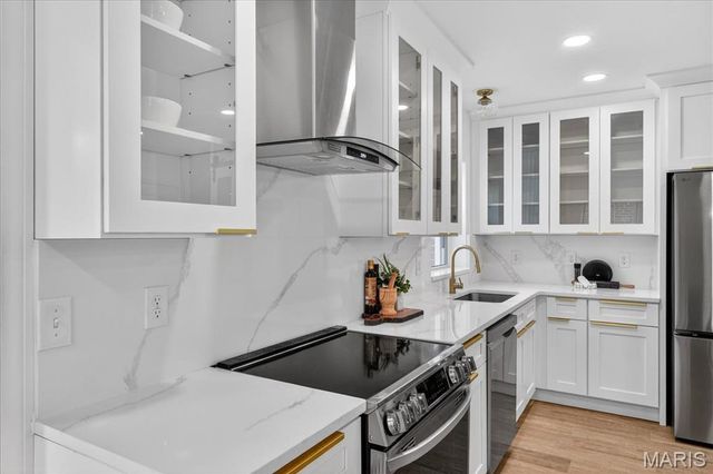 6409 Sutherland Avenue, St Louis, MO 63109