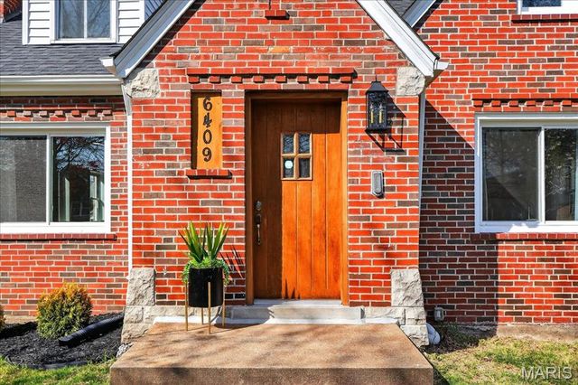 6409 Sutherland Avenue, St Louis, MO 63109