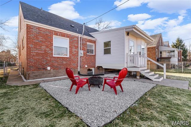6409 Sutherland Avenue, St Louis, MO 63109